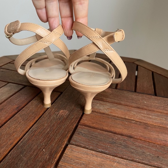 Nine West nude colour sandals size 6 1/2 - Picture 5 of 6